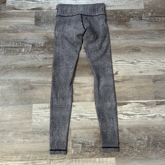 Lululemon Wunder Under Leggings Size 4 Black White Mini Pop Stripe Hi-Rise 7/8 - Picture 5 of 7